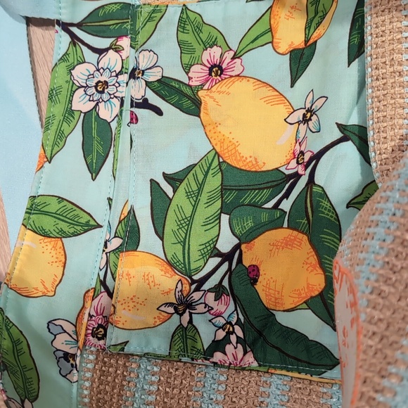 Vera Bradley Lemon Grove Tote-NWT - Picture 3 of 6